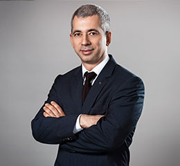 Ali Aköz, Eczacıbaşı Yapı Gereçleri San. ve Tic. A.Ş.'ye Yapı Ürünleri Grubu Başkanı olarak atanmıştır.