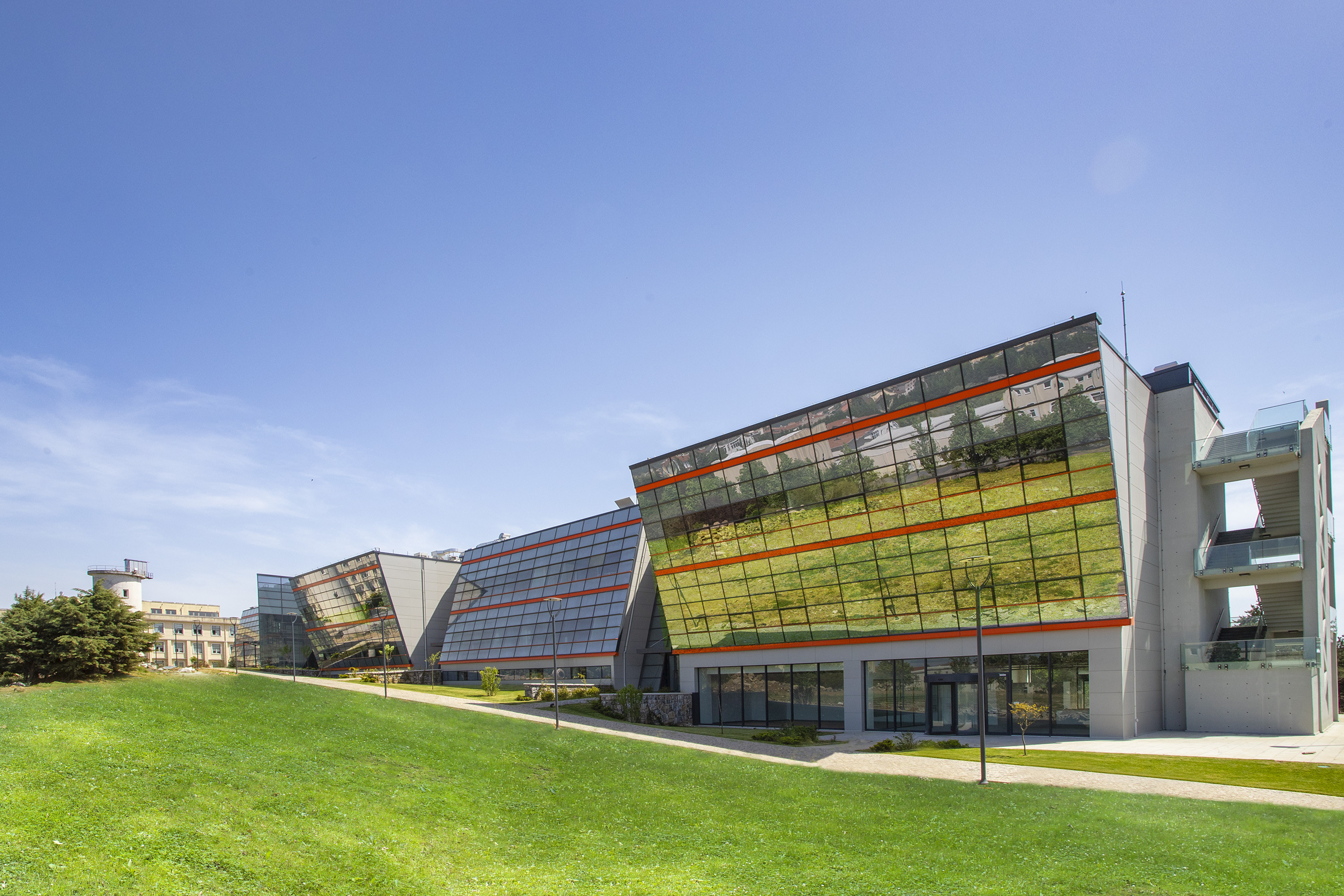 Uygulama ve Araştırma Merkez Müdürlükleri