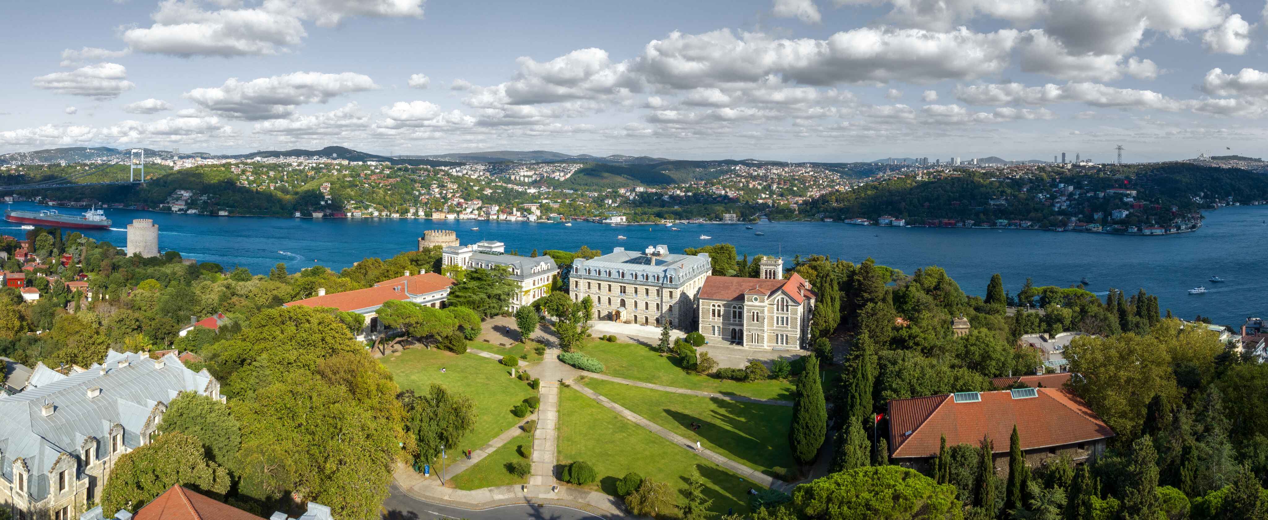 Boğaziçi Üniversitesi'ne Hoş geldiniz.