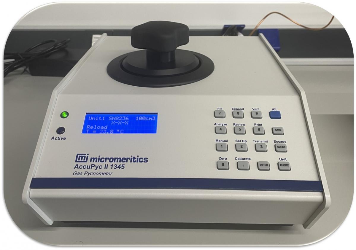 Micromeritics AccuPyc II 1345 Otomatik Gaz Piknometresi